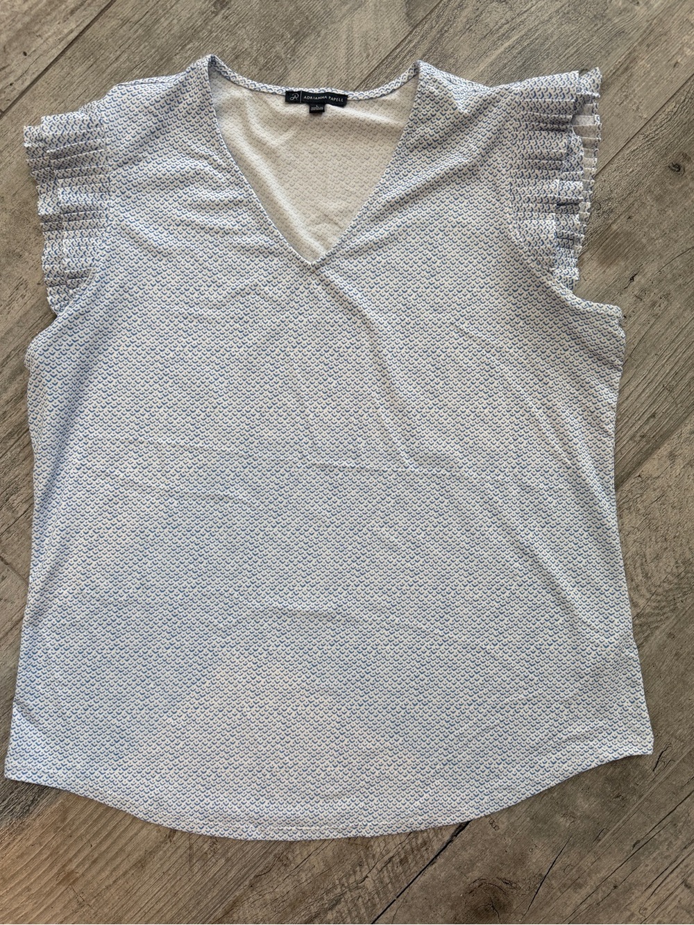 Adrianna Papell Coastal Chic White/Blue Dot Ruffle Sleeveless VNeck top Sz L